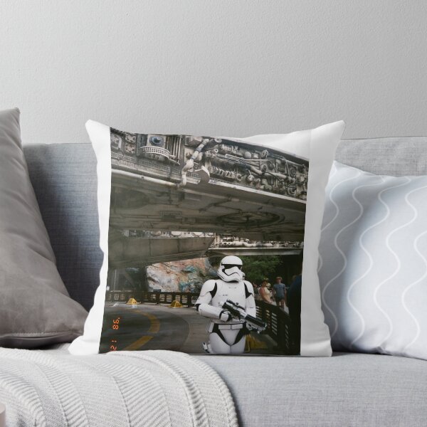 Item preview, Stormtrooper en Galaxy's Edge designed and sold by samlanevisualss.