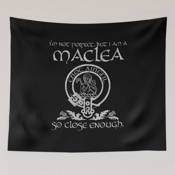 Artikelvorschau, MacLea Clan Schottischer Nachname Wappen Abzeichen Motto Tartan Sporran Kilt Männer Frauen entworfen und verkauft von Clan1093.