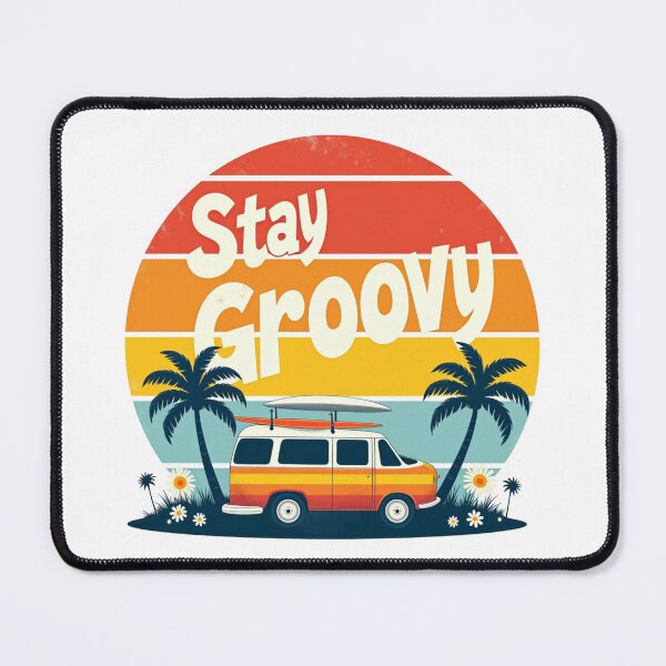Aperçu de l'œuvre Restez groovy - Design de van de surf rétro au coucher du soleil créée et vendue par Madustoks.