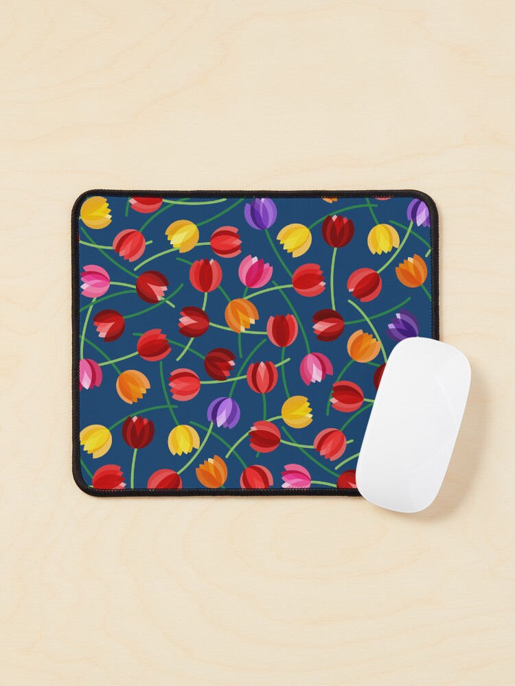 Aperçu 1 sur 5. Tapis de souris avec l'œuvre Tulipes vibrantes créée et vendue par spoonlessmarket.
