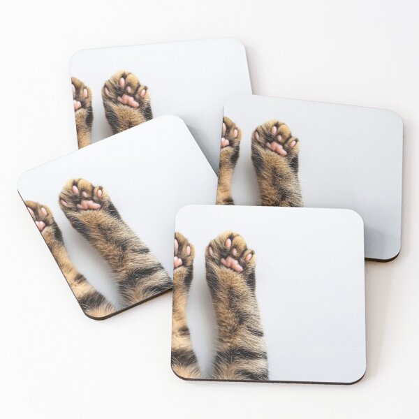 Aperçu de l'œuvre Pattes de chat posées sur une surface créée et vendue par anytka.