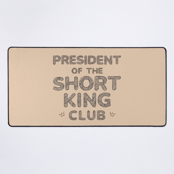 Aperçu de l'œuvre Président du Short King Club (Beige) créée et vendue par PlumTreeDesign.