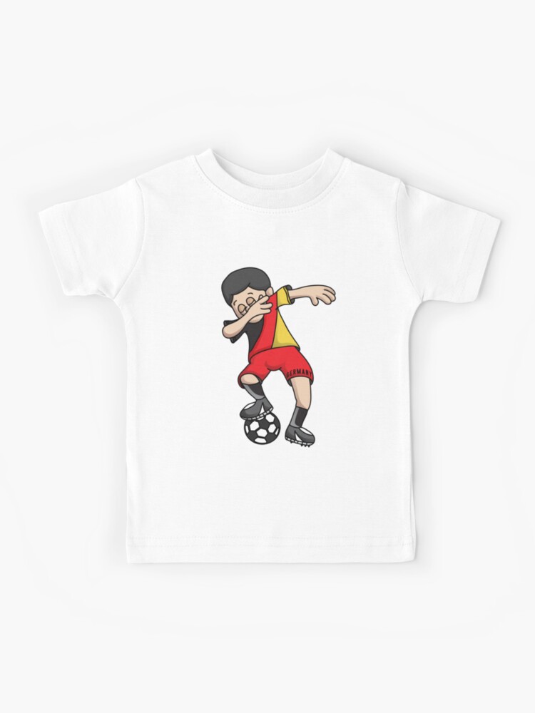 Deutschland Fussball Der Fussball Jungen Mit National Flag Jersey Fanbol Hemd Abputzt Kinder T Shirt Von Bzardesigns Redbubble