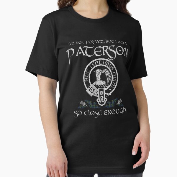Vista previa del artículo con la obra «Escudo de apellido escocés del clan Paterson, insignia, lema, tartán, sporran, falda escocesa, hombres y mujeres», diseñado y vendido por Clan1093.