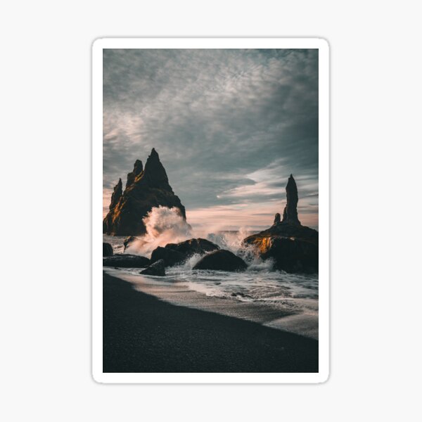 Vista previa del artículo con la obra «Energía cinética: Playa Reynisfjara en Islandia», diseñado y vendido por Akquired Taste.