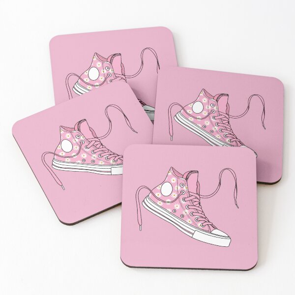 Artikelvorschau, rosa Gänseblümchen High Tops entworfen und verkauft von MickeyEdwards.