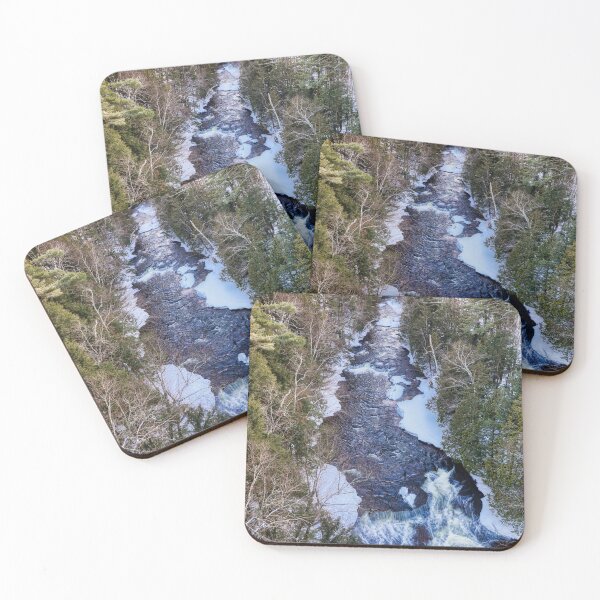 Artikelvorschau, Agate Falls entworfen und verkauft von Isla Creek Casuals.