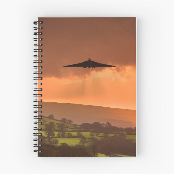 Artikelvorschau, Vulkanischer Bomber-Sonnenuntergang entworfen und verkauft von Airpower Art.
