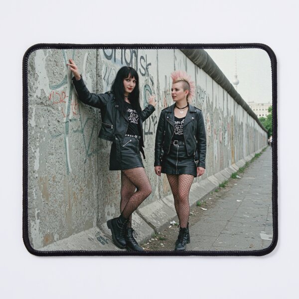 Item preview, Berlin 1995 designed and sold by e-not-shop.