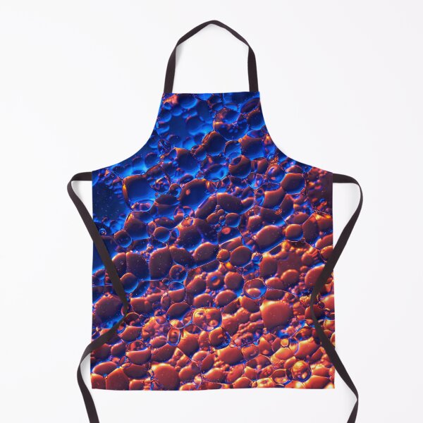 Artikelvorschau, Makrofotografie von Ölblasen in Blau und Rot – Abstrakte, farbenfrohe Kunst entworfen und verkauft von MacroElegance.