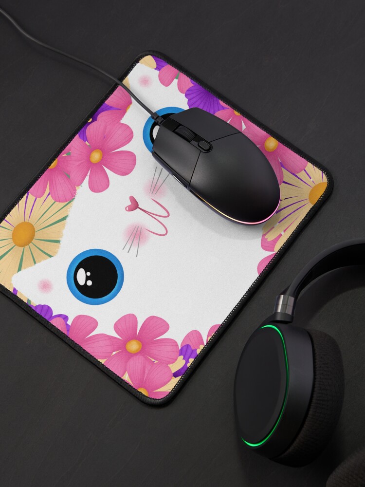 Aperçu 4 sur 5. Tapis de souris avec l'œuvre Fleurs de printemps du chat blanc créée et vendue par gal-art.