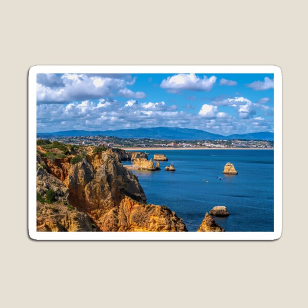 Artikel-Vorschau von Blick auf die Stadt Lagos in Portugal an der wunderschönen portugiesischen Algarveküste, designt und verkauft von acceleratorhams.