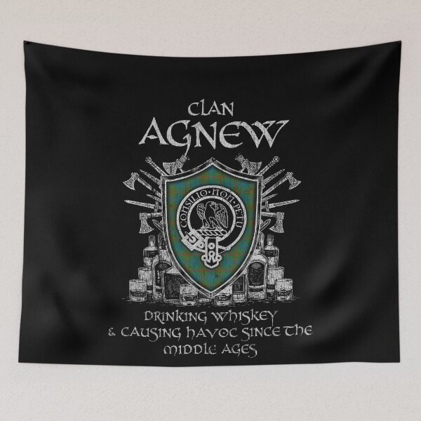 Artikelvorschau, Clan Agnew trinkt Whisky und verursacht Chaos Erbe Wappen Tartan Plaid entworfen und verkauft von Clan1093.