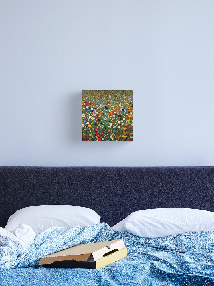 Aperçu 2 sur 3. Impression sur toile avec l'œuvre Jardin de fleurs de Gustav Klimt créée et vendue par maniacfitness.