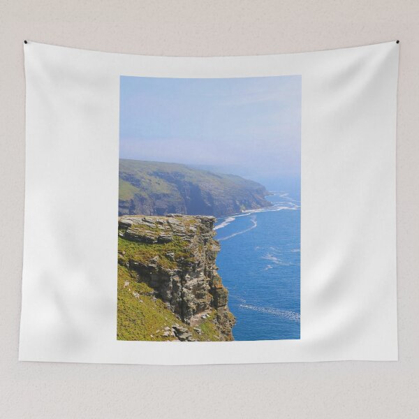 Artikelvorschau, Tintagel Beach, Klippenhaus des Zauberers Merlin entworfen und verkauft von NJCArtPhoto.