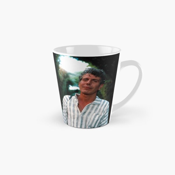 Vista previa del artículo con la obra «Encanto de Anthony Bourdain», diseñado y vendido por ZamanEcho.