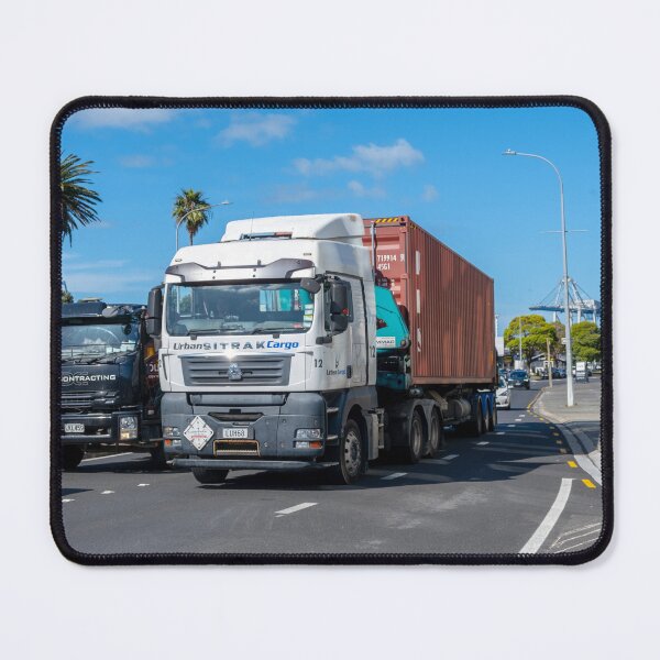 Item preview, 2018 Sinotruck C7 6x4 designed and sold by OsRPhotography.