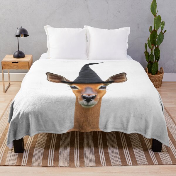 Artikelvorschau, Impala trägt Halloween-Hexenhut entworfen und verkauft von LazyOwlStore.