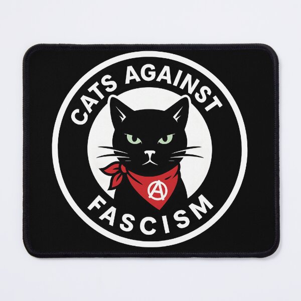 Aperçu de l'œuvre Chats contre le fascisme – Autocollant chat noir audacieux pour militants, alliés et rebelles créée et vendue par WAUZ.