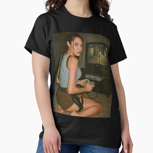 Aperçu de l'œuvre Lara Croft Tomb Raider Playstation créée et vendue par RetroGamerSpot.