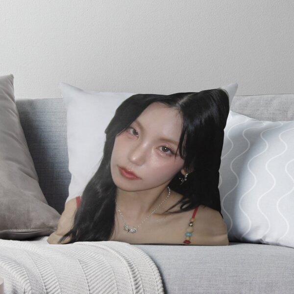 Item preview, ITZY GOLD IMAGINARY FRIEND YEJI MIDZY designed and sold by Valereekmerch.
