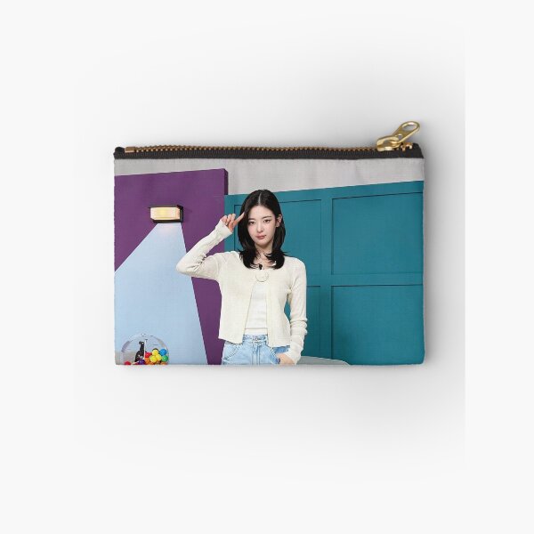Item preview, ITZY GOLD IMAGINARY FRIEND LIA MIDZY designed and sold by Valereekmerch.