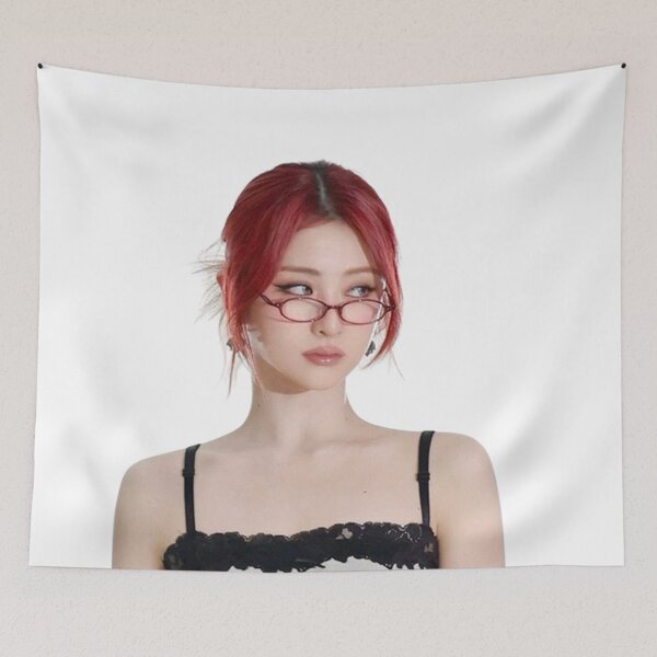Artikelvorschau, Kpop Le Sserafim Yunjin Office Siren Red Hair Look entworfen und verkauft von StarBunnyDesign.