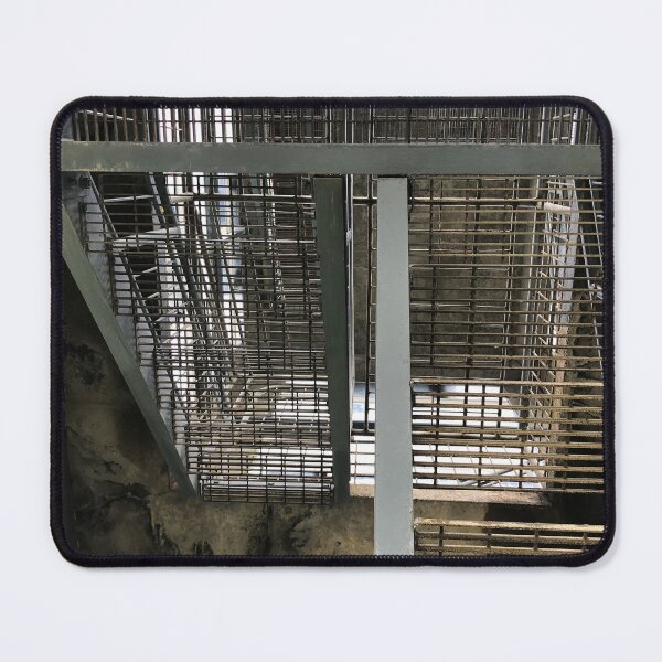 Aperçu de l'œuvre Escalier industriel en métal avec marches grillagées et texture urbaine créée et vendue par Michael McGimpsey.