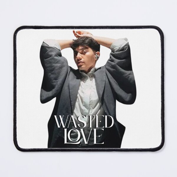 Vista previa del artículo con la obra «wasted love», diseñado y vendido por Backstage by Leyzel.