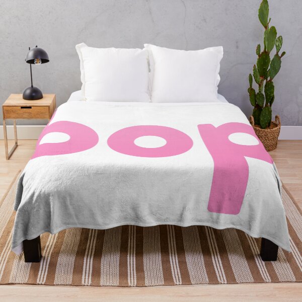 Aperçu de l'œuvre Bop in Cute Pink créée et vendue par Memes N Lore .