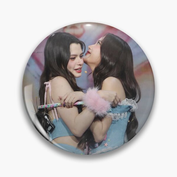 Item preview, Freenbecky- Becky Armstrong - Freen Sarocha - Beckfreen - Gl - Freenbeck - Freen - Khun Sam - Becky - Sam - uranus 2324 - the loyal pin - GAP the serie - lgbtq+ - lesbian designed and sold by Kado-detalles.
