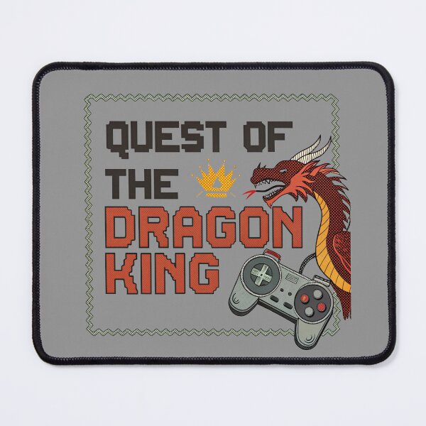 Artikelvorschau, Quest des Drachenkönigs Retro RPG T-Shirt entworfen und verkauft von Lucky Dog Merch.