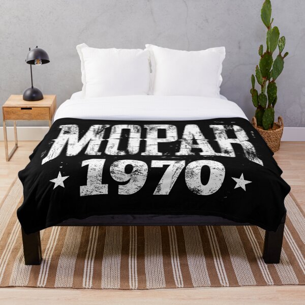 Aperçu de l'œuvre Mopar 1970 – Impression blanche effet vieilli vintage créée et vendue par SteadyRolling.