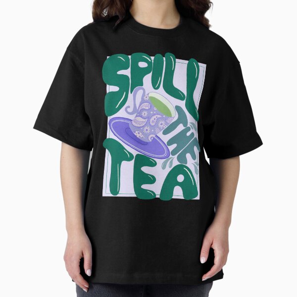 Vista previa del artículo con la obra «Derramar el té - letras retro a mano - verde y morado», diseñado y vendido por Home Cyn Home.