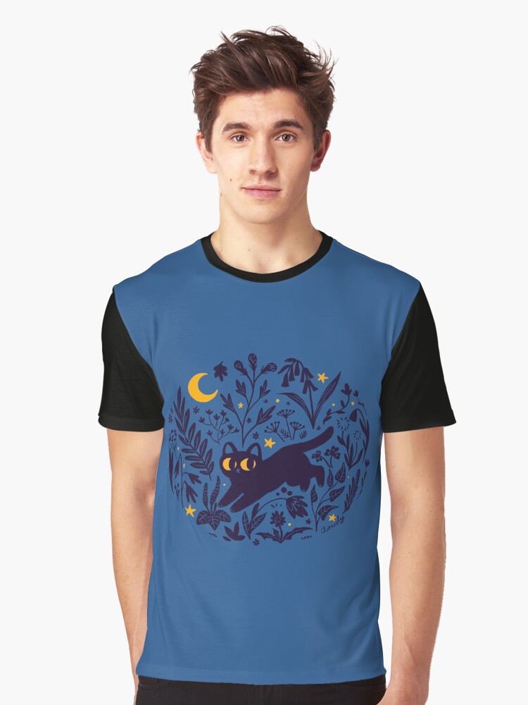 Imagen 1 de 5, Camiseta gráfica con la obra noche de verano, diseñada y vendida por hellocloudy.