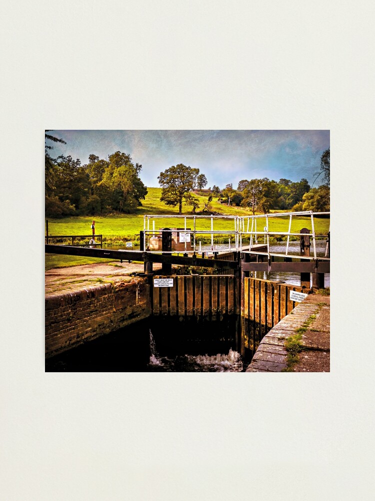 Alternate view of Fladbury Lock. Photographic Print