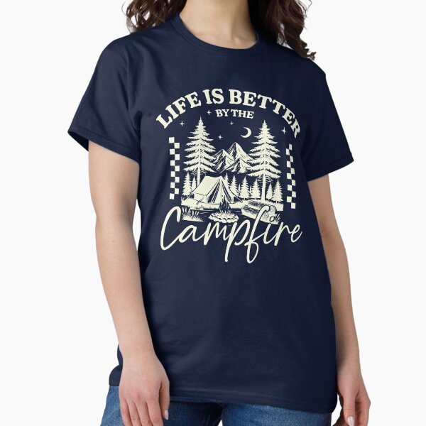 Aperçu de l'œuvre Pas de lumières de la ville, juste des nuits de feu de camp créée et vendue par Pink Alley Tees & Gifts.