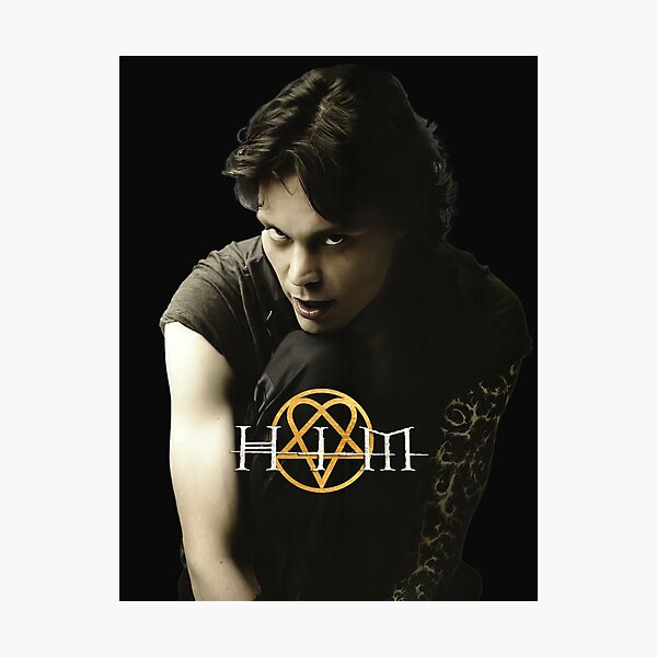Aperçu de l'œuvre HIM__vILLE-vALO créée et vendue par MusicVibesTee.