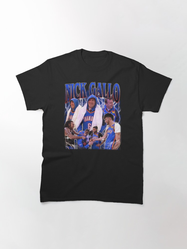 Aperçu 3 sur 7. T-shirt classique avec l'œuvre Nick Gallo Style Vintage créée et vendue par quotes-print.