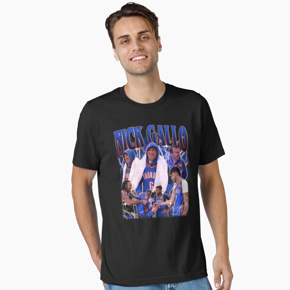 Aperçu de l'œuvre T-shirt essentiel créée et vendue par quotes-print.