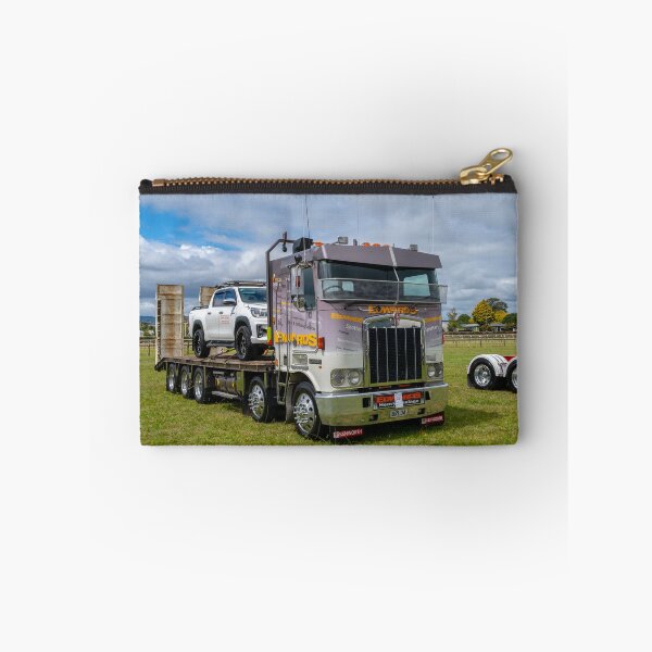 Artikelvorschau, 2007 Kenworth K104 entworfen und verkauft von OsRPhotography.
