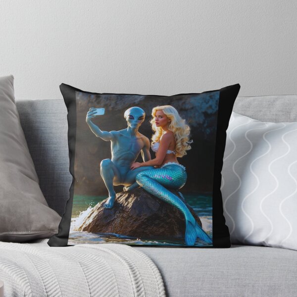Item preview, Selfie extraterrestre con una sirena designed and sold by StaggDevon.