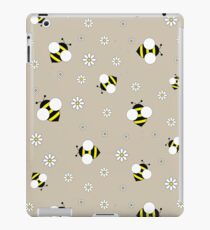 Bee and Daisy iPad Case/Skin