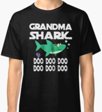 Grandma shark doo doo doo Classic T-Shirt