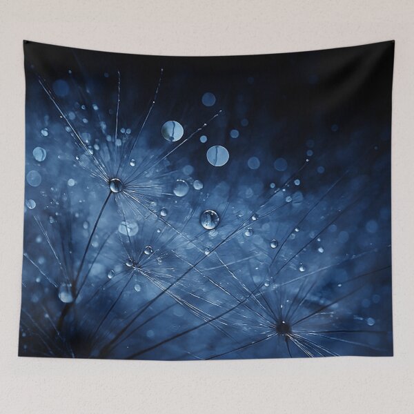 Aperçu de l'œuvre Gouttelettes d'eau de pissenlit bleu créée et vendue par Kaleidoscope Print.