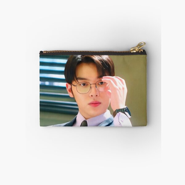 Item preview, Choi Hyun Wook designed and sold by Mydramalist.