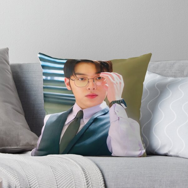 Item preview, Choi Hyun Wook designed and sold by Mydramalist.