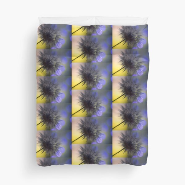 Just Dandy a dandelion seed puff Duvet Cover