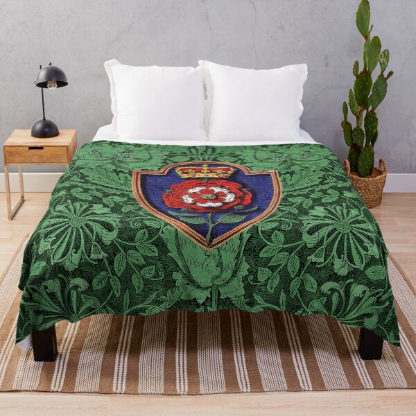 Artikelvorschau, Königin Catherine Howard Royal Tudor Rose Badge entworfen und verkauft von Pixelchicken.