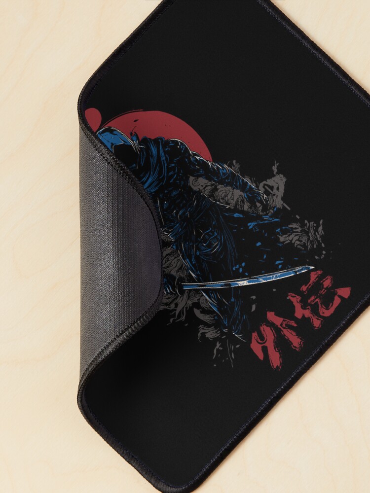 Aperçu 2 sur 5. Tapis de souris avec l'œuvre Ryu Hayabusa créée et vendue par DeezArt.